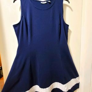 Sleevless A-Line dress